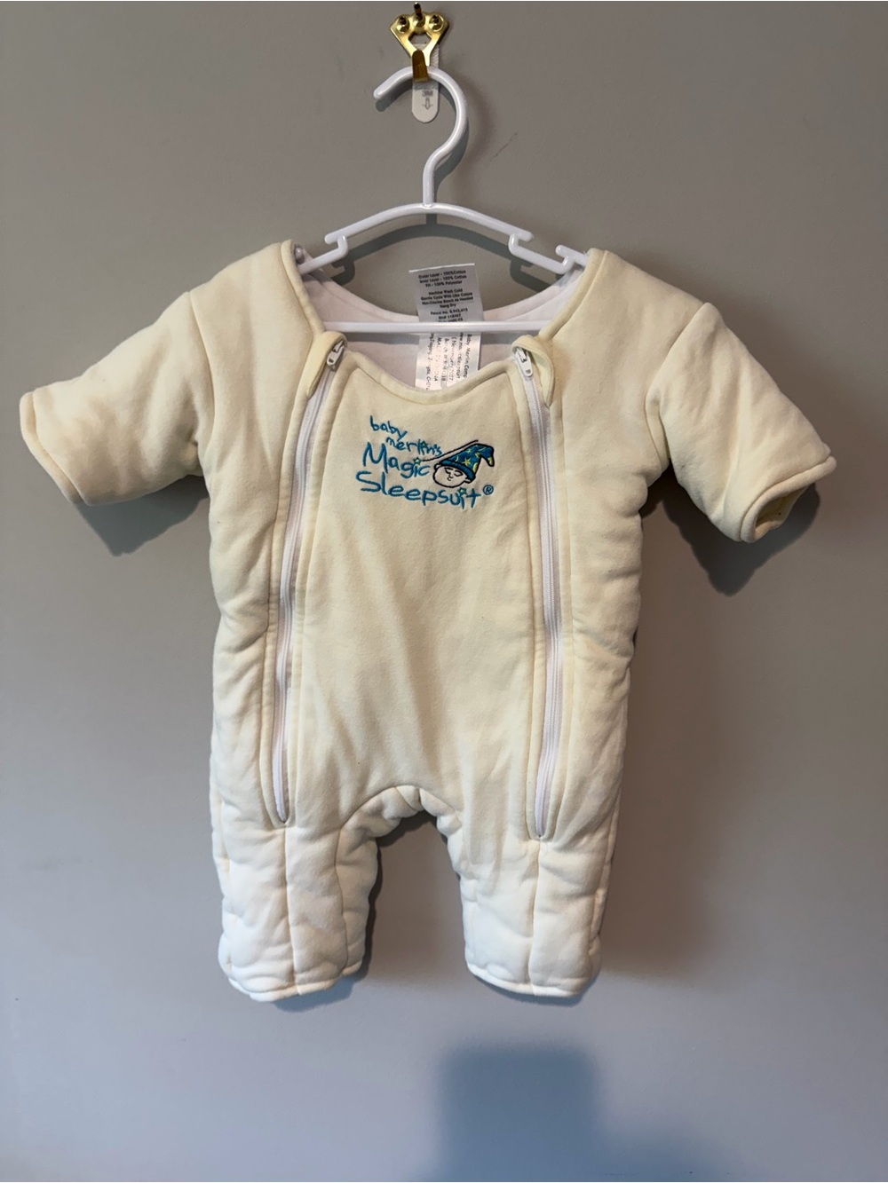 Baby Merlin's Magic Sleepsuit Off White Small: 3-6 Months 12-18 lbs